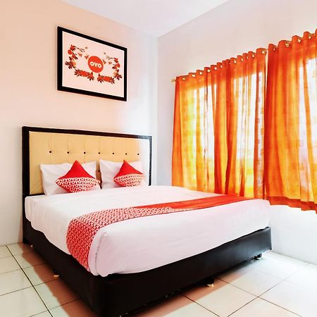 Oyo 622 Bakti Homestay Medan Exterior foto